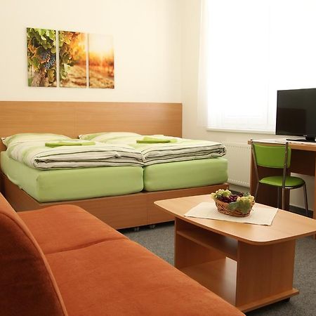 Penzion Bobule Stare Mesto  Habitación foto